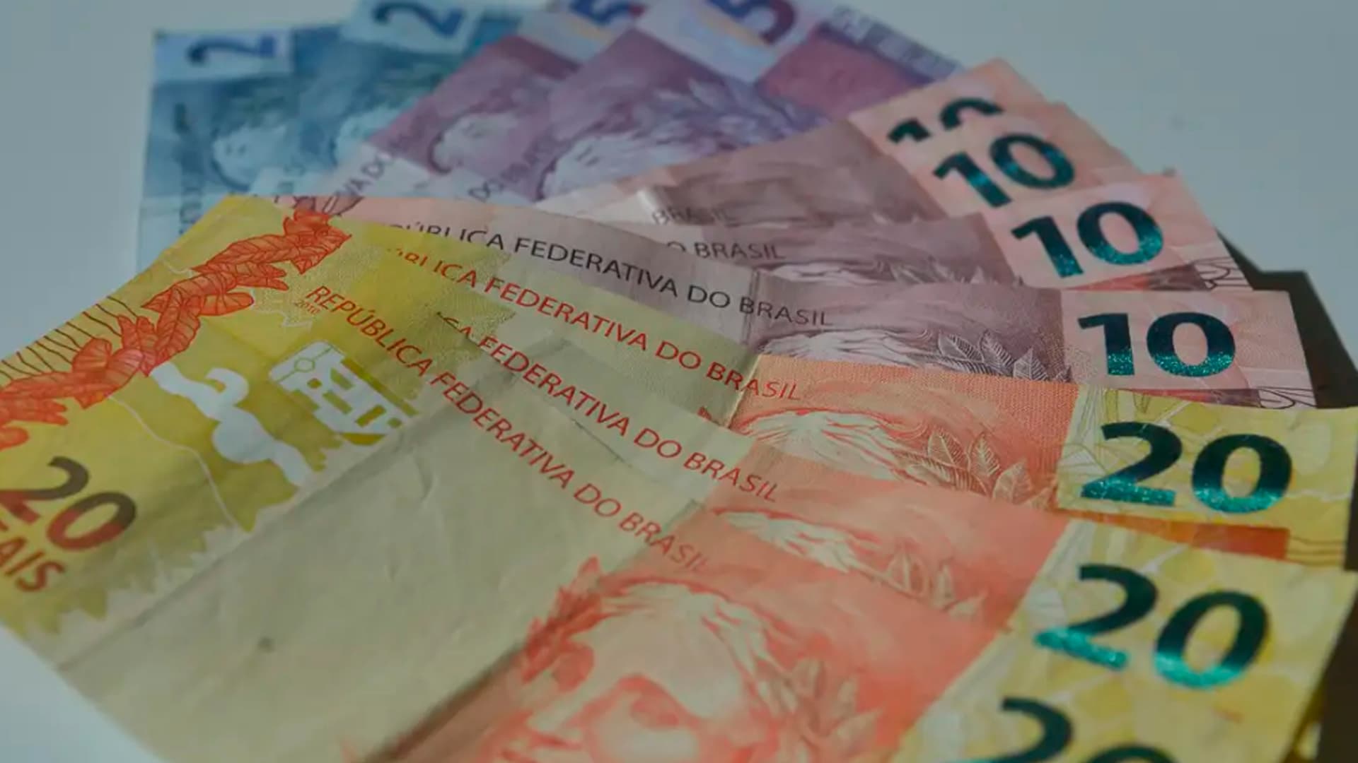 Chegou atualização sobre novo valor do salário mínimo para brasileiros