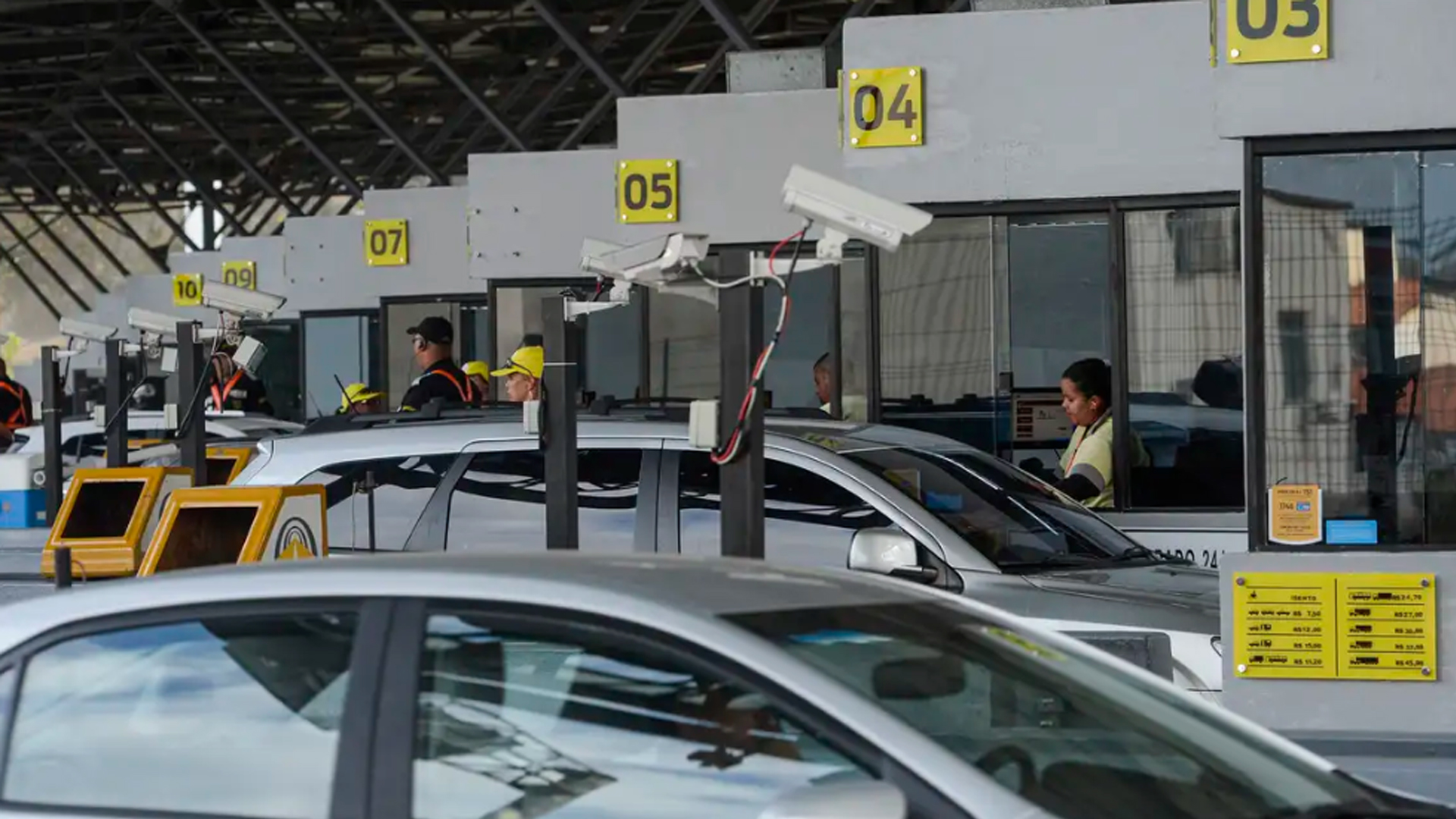 Até R$ 2 mil a mais por mês:  pedágio já está operando e dói no bolso dos motoristas nessa região do brasil